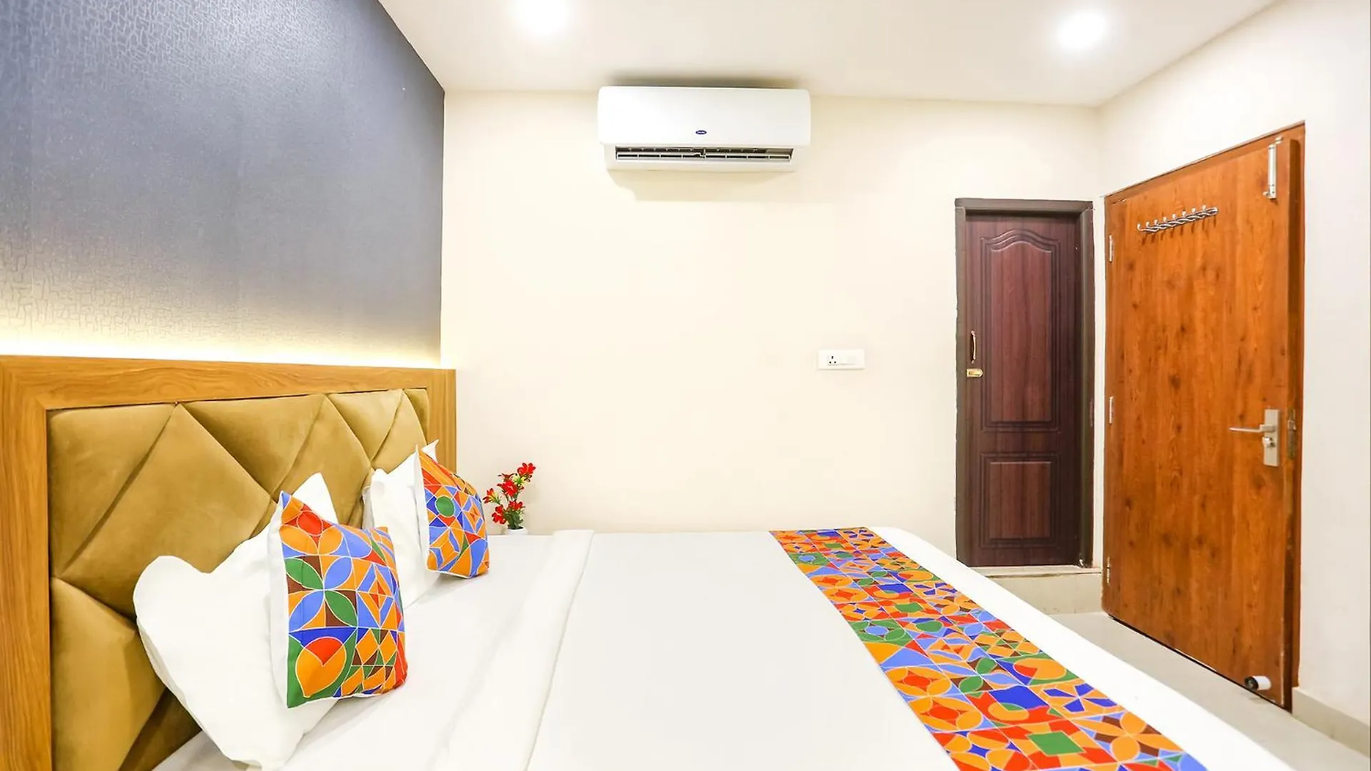 *** Hotel Fabhotel Hari Kunj 900 M From Kashi Vishwanath Temple Bénarès Inde